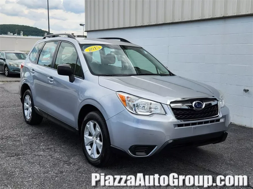 2015 Subaru Forester 2.5i photo 1