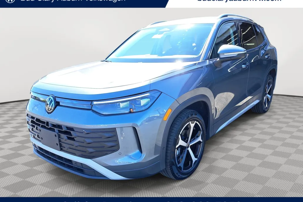 2025 Volkswagen Tiguan SE photo 1