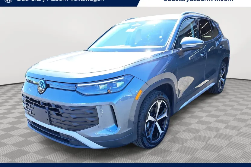2025 Volkswagen Tiguan SE photo 1