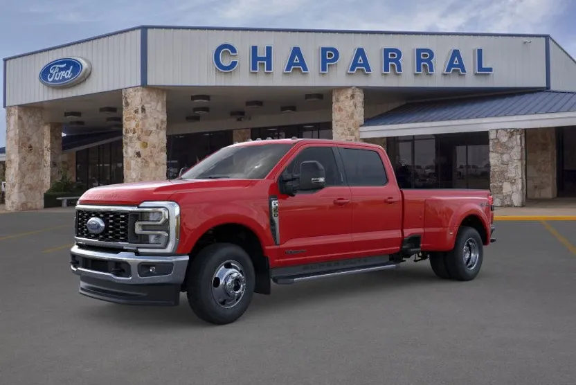 2025 Ford F-350 Lariat photo 1