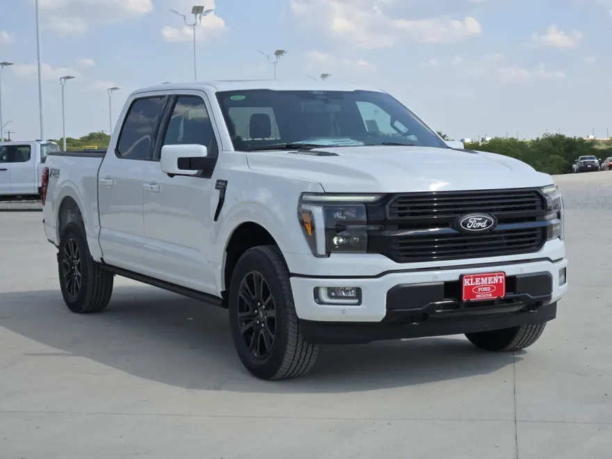 2025 Ford F-150 Platinum photo 1