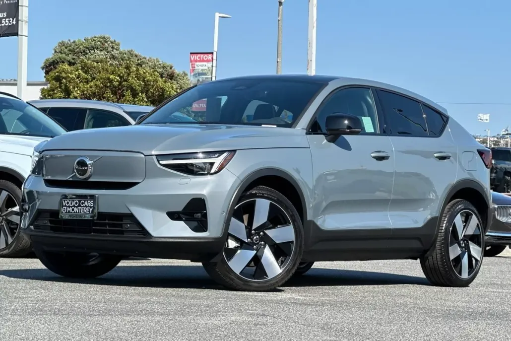 2023 Volvo C40 Recharge Ultimate photo 1