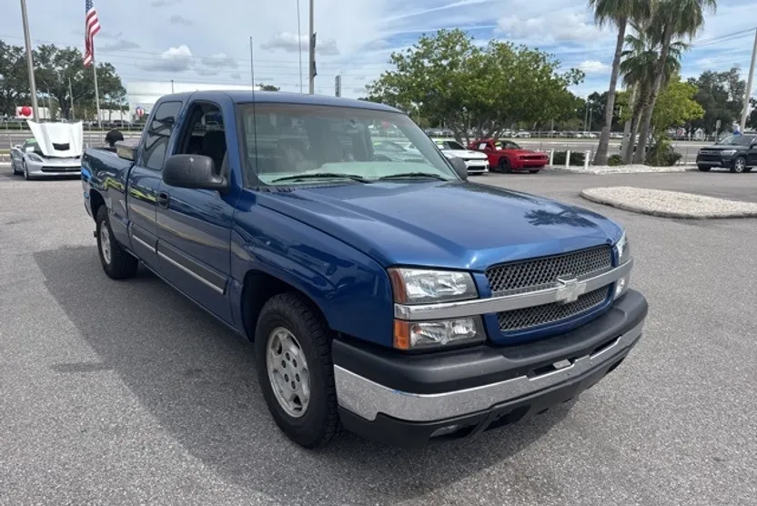 2003 Chevrolet Silverado 1500 LS photo 1