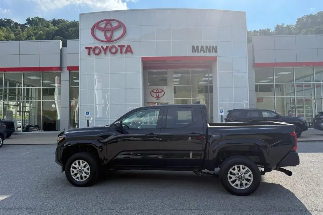 2025 Toyota Tacoma SR photo 1