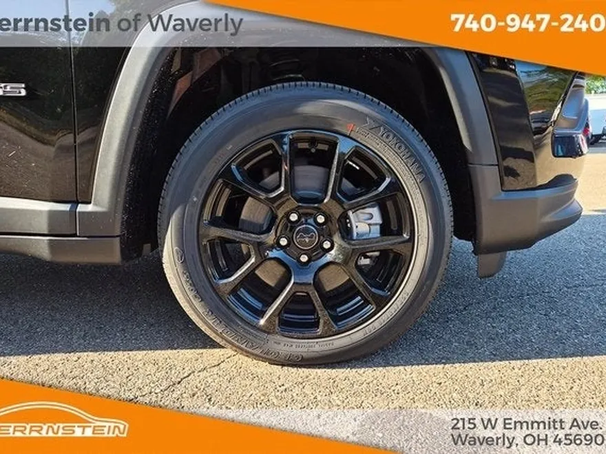 2025 Jeep Compass Latitude photo 1