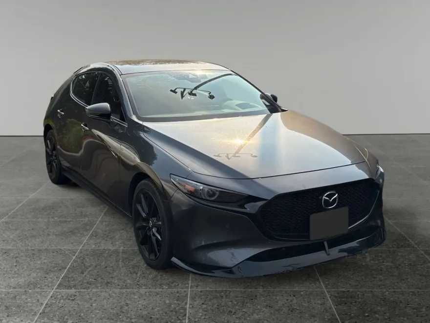 2022 Mazda Mazda3 Premium Plus photo 1