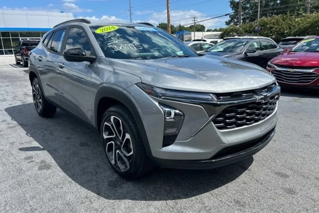 2024 Chevrolet Trax photo 1