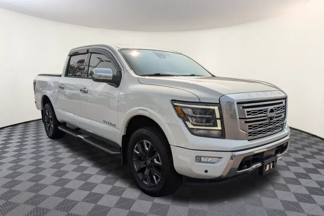2023 Nissan Titan Platinum Reserve photo 1