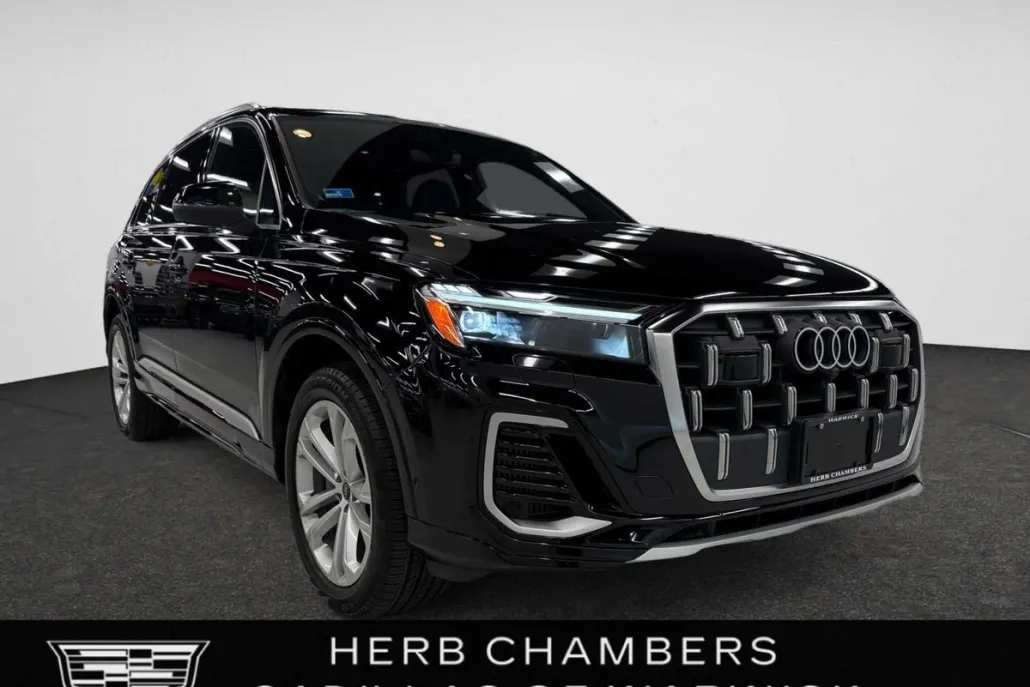 2025 Audi Q7 55 Premium Plus photo 1