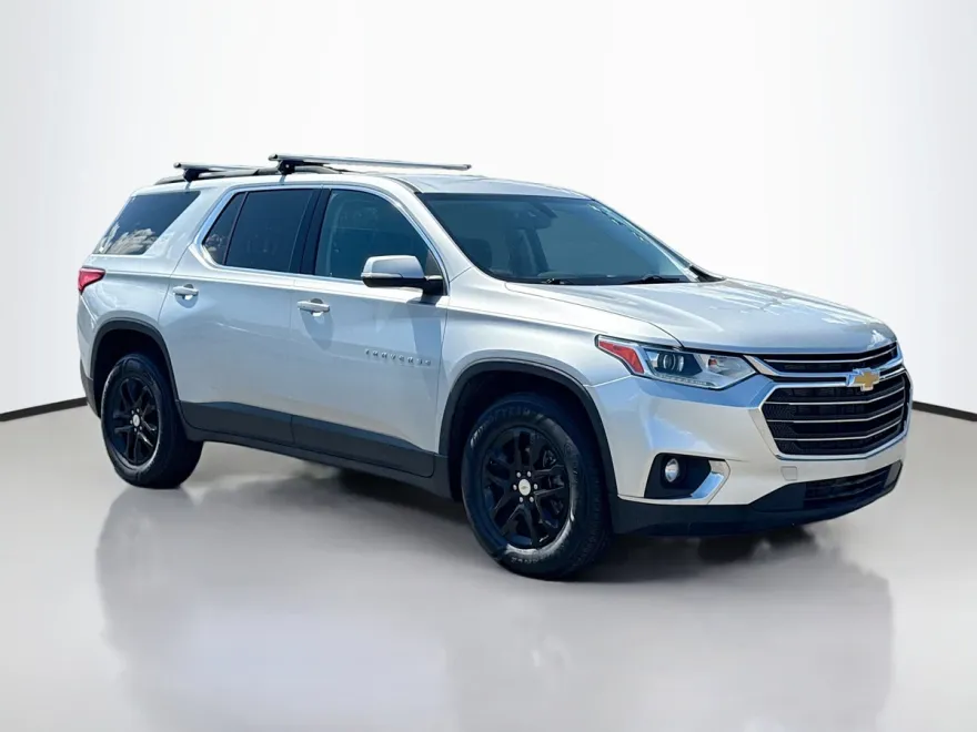 2021 Chevrolet Traverse Cloth 1LT photo 1