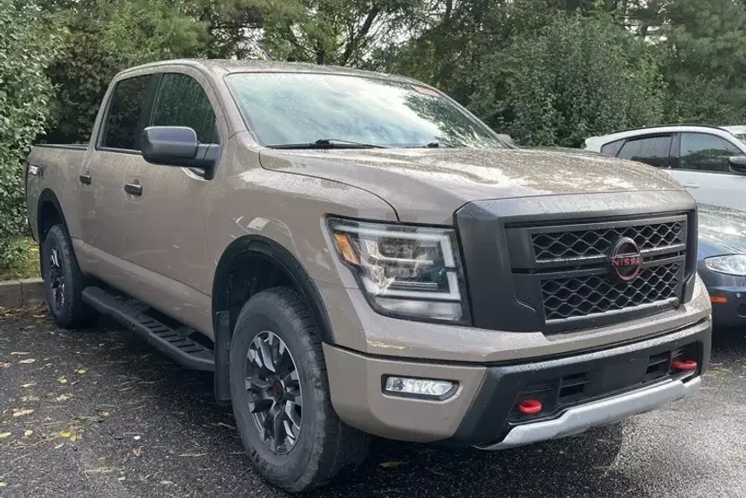 2024 Nissan Titan PRO-4X photo 1
