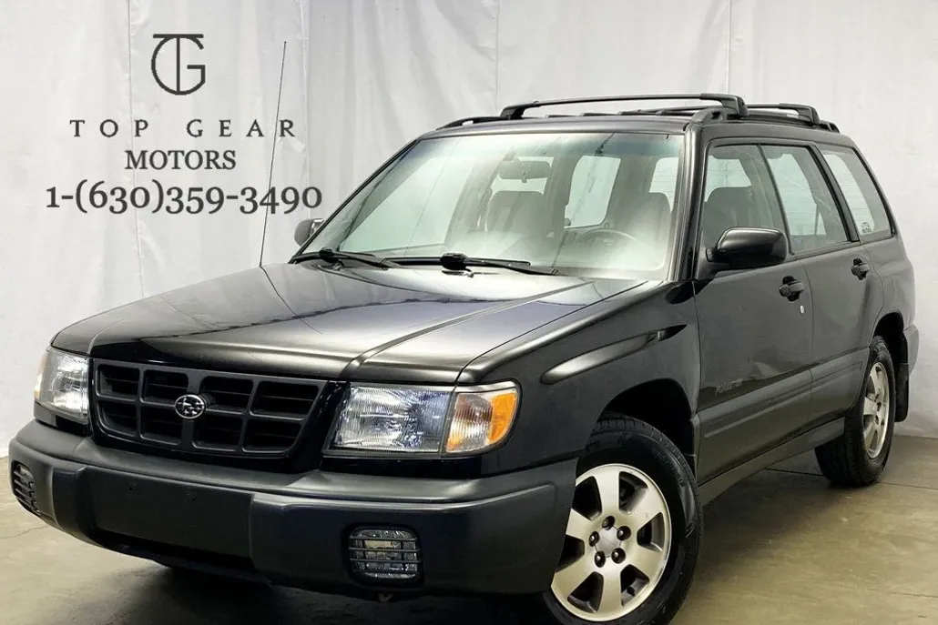 1999 Subaru Forester L photo 1