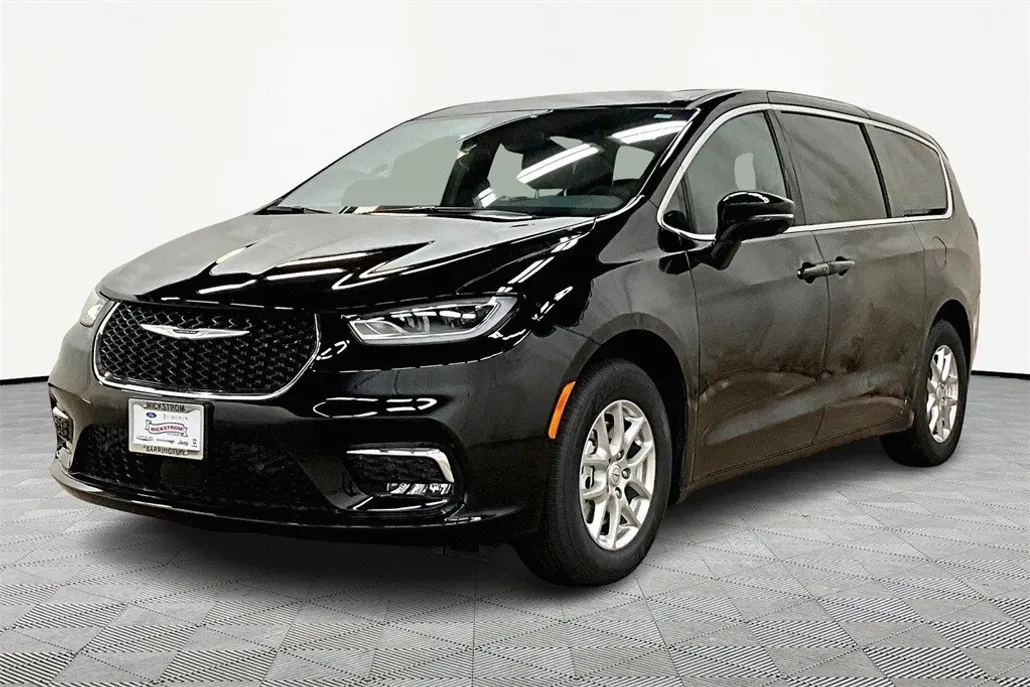 2025 Chrysler Pacifica photo 1