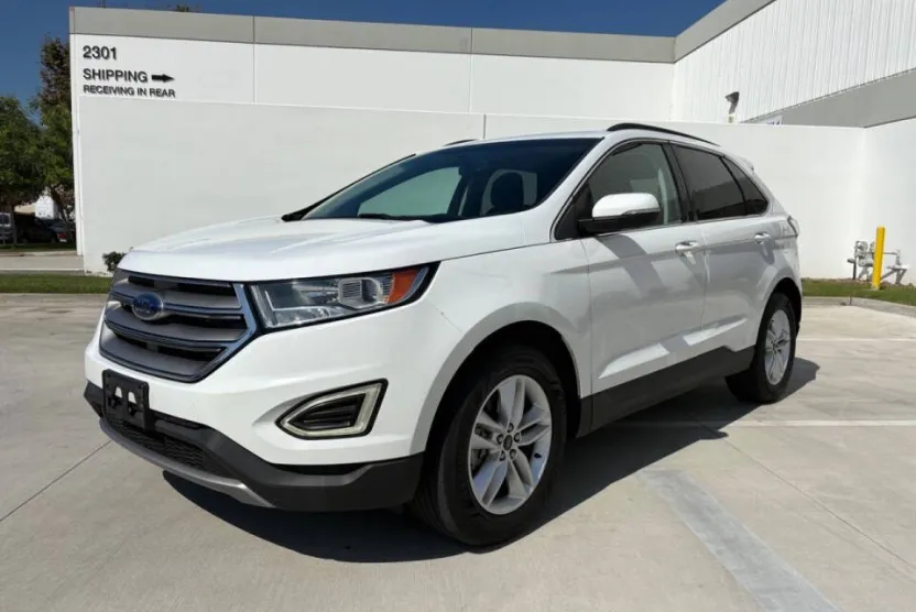 2015 Ford Edge SEL photo 1