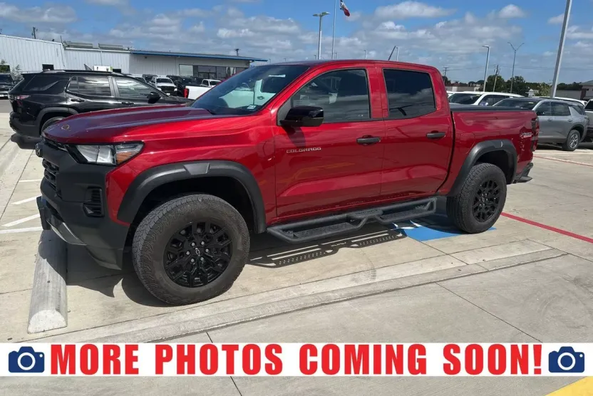2024 Chevrolet Colorado Trail Boss photo 1