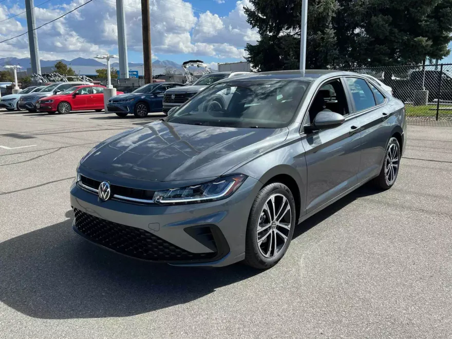 2026 Volkswagen Jetta Sport photo 1