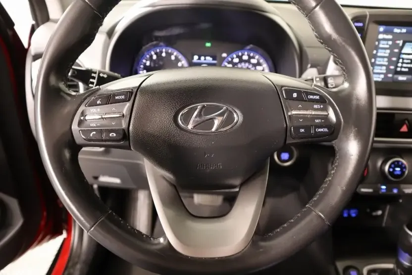 2020 Hyundai Kona SEL photo 1