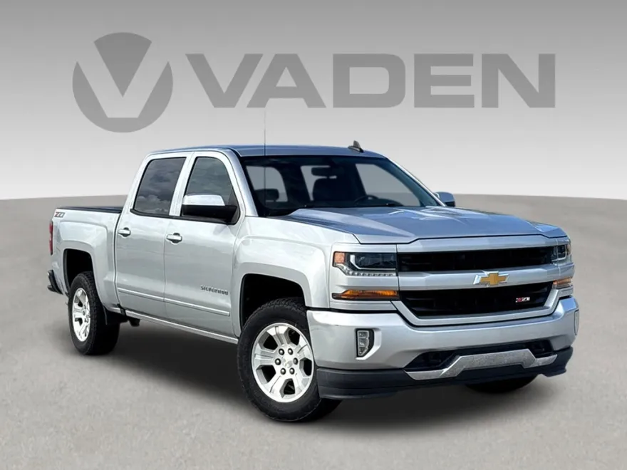 2018 Chevrolet Silverado 1500 LT photo 1