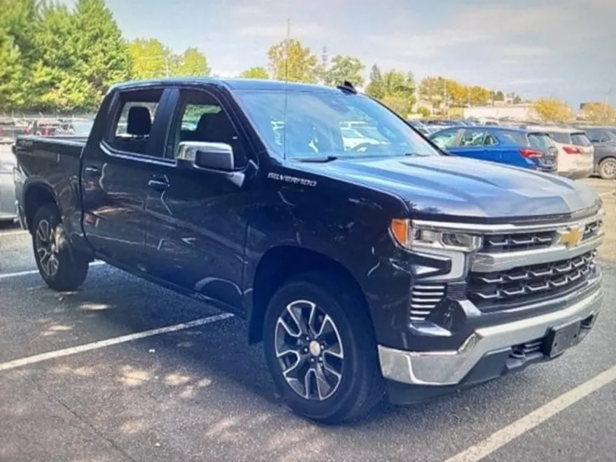 2022 Chevrolet Silverado 1500 LT photo 1