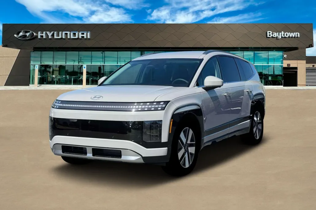 2026 Hyundai Ioniq SEL photo 1