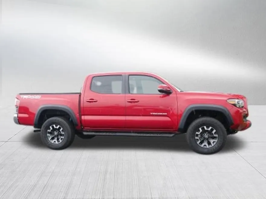 2023 Toyota Tundra SR5 photo 1