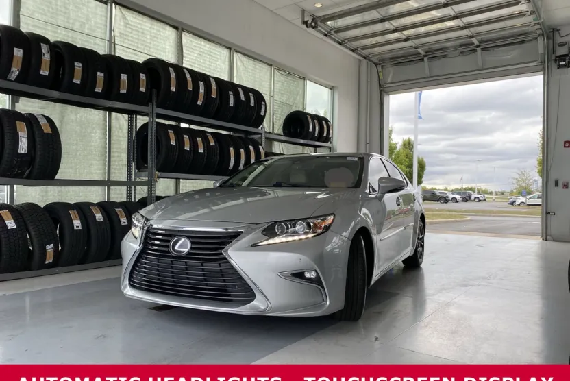 2016 Lexus ES 350 photo 1