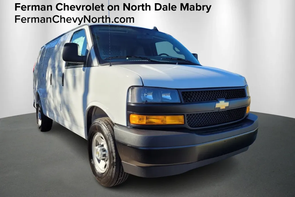 2025 Chevrolet Express Cargo 2500 photo 1