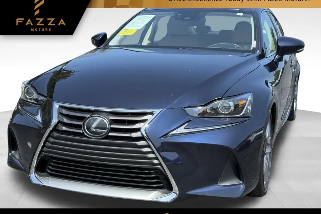 2019 Lexus IS 300 photo 1