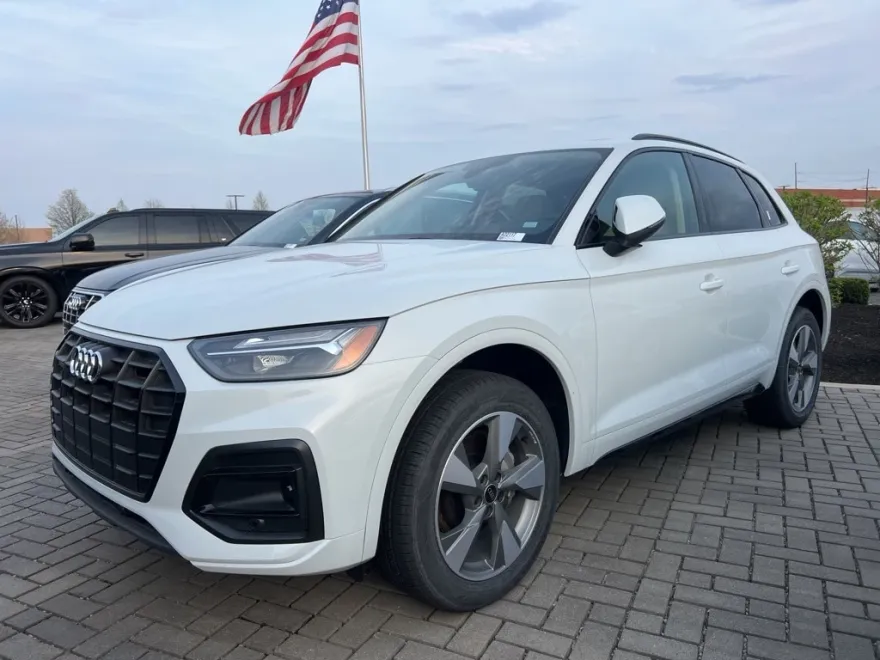 2025 Audi Q5 40 Premium photo 1