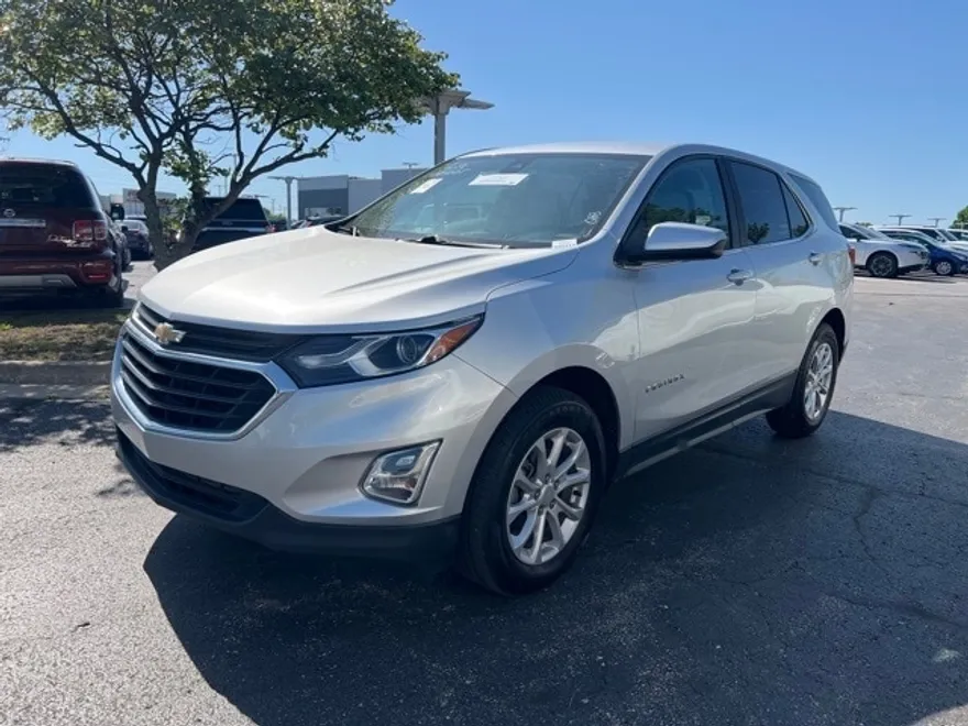 2021 Chevrolet Equinox LT photo 1