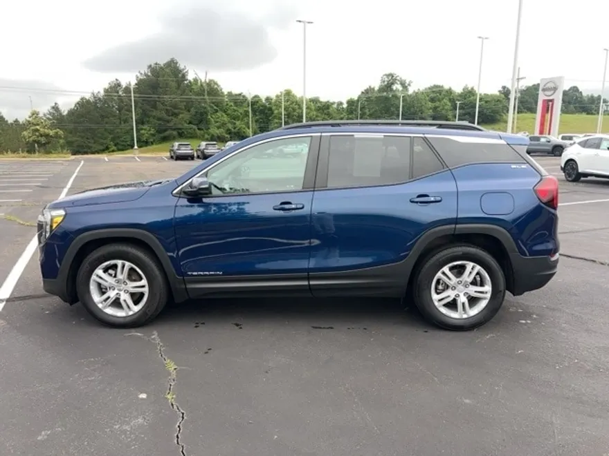 2023 Gmc Terrain SLE photo 1