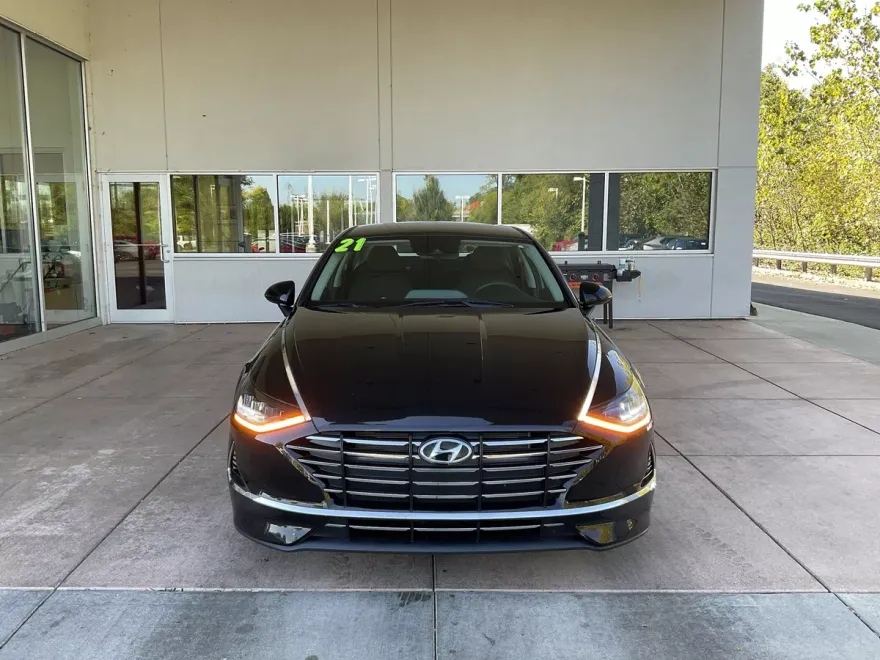 2021 Hyundai Sonata SE photo 1
