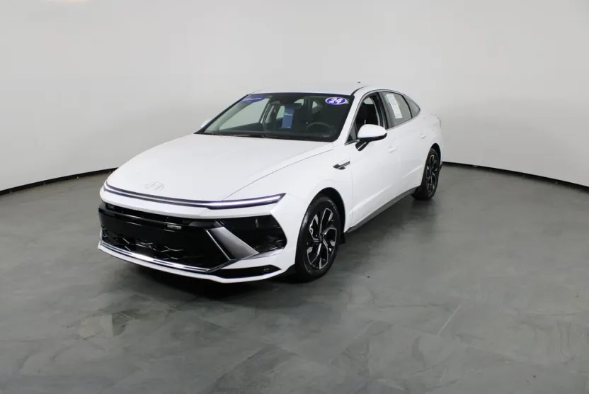 2024 Hyundai Sonata SEL photo 1