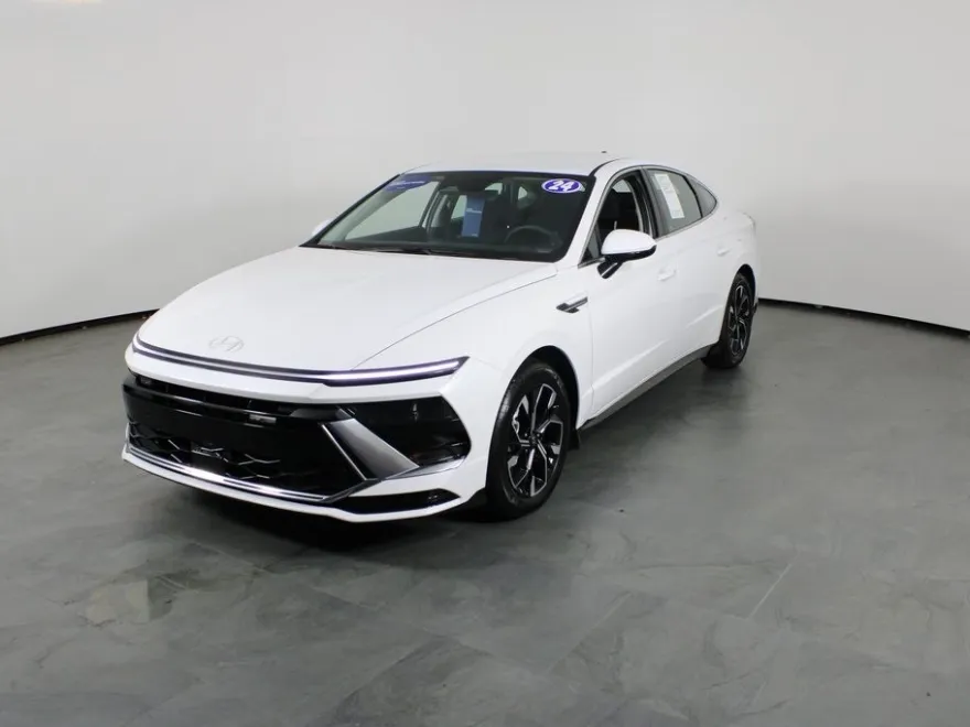 2024 Hyundai Sonata SEL photo 1