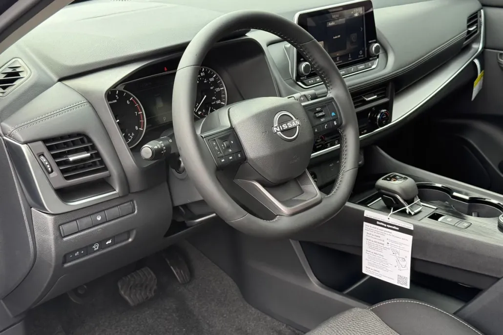 2026 Nissan Rogue SV photo 1