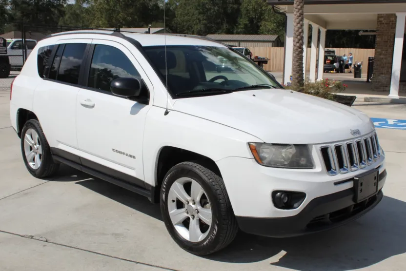 2016 Jeep Compass Sport photo 1
