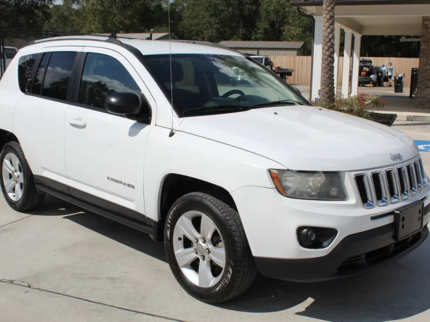 2016 Jeep Compass Sport photo 1