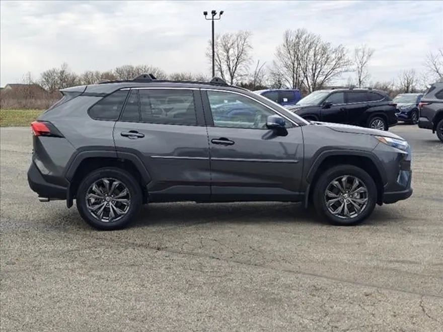 2024 Toyota RAV4 Hybrid XLE Premium photo 1