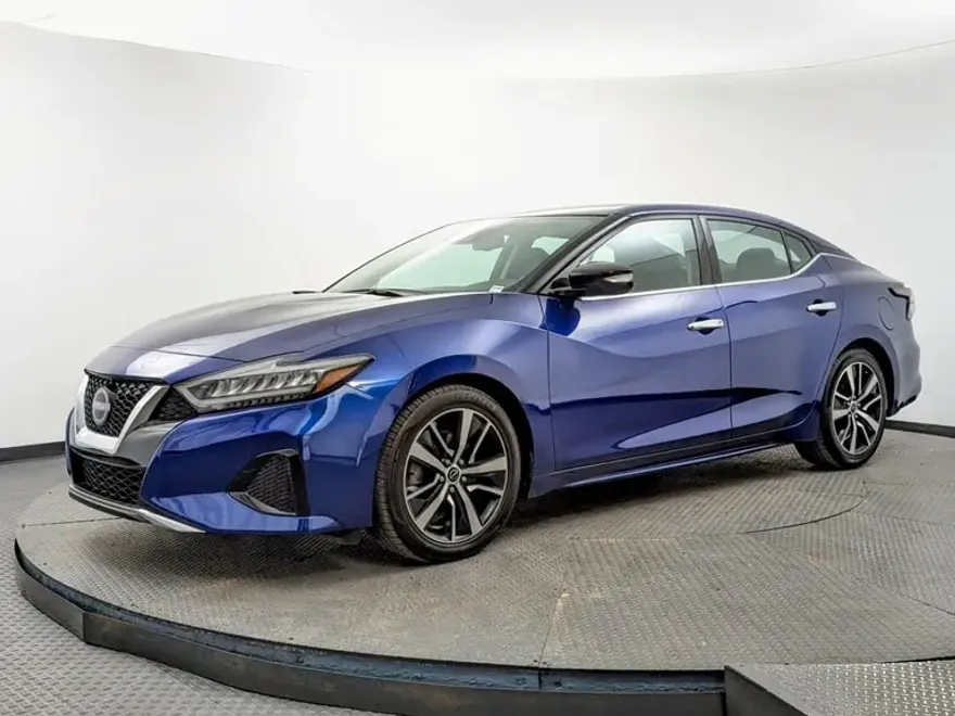 2023 Nissan Maxima SV photo 1
