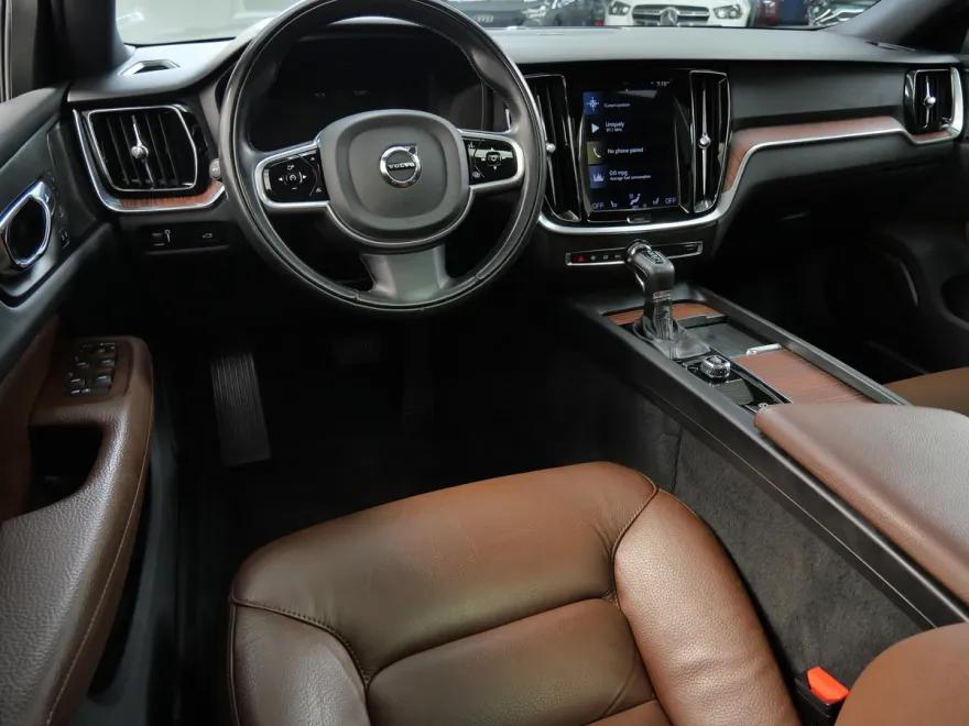 2022 Volvo V60 Cross Country T5 AWD photo 1