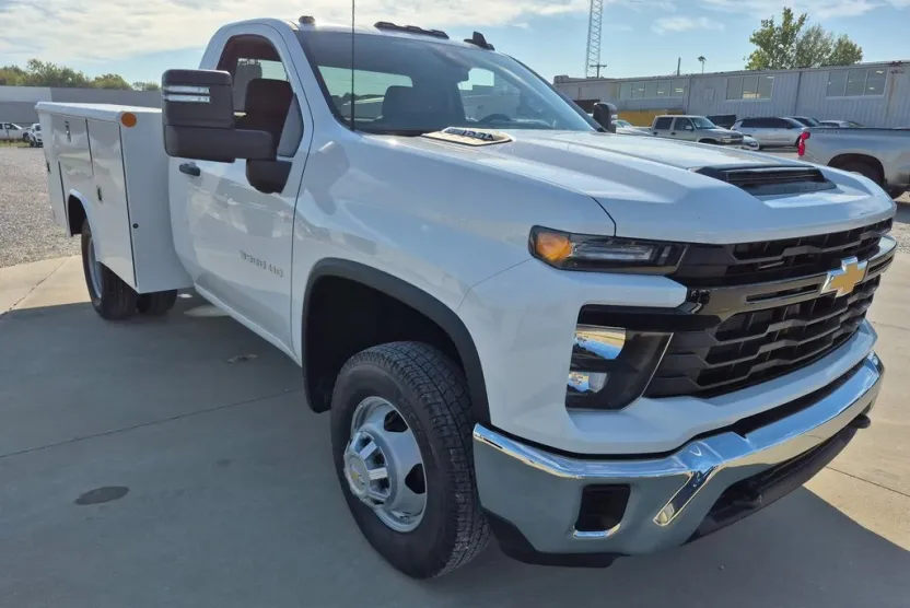 2025 Chevrolet Silverado 3500HD Work Truck photo 1