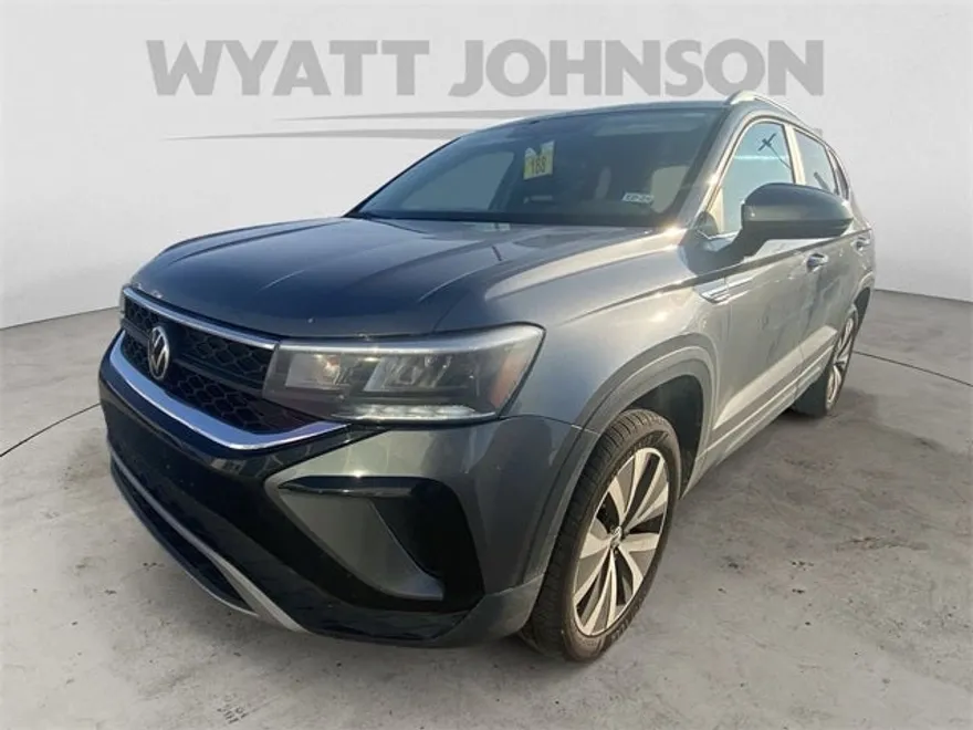 2022 Volkswagen Taos SE photo 1