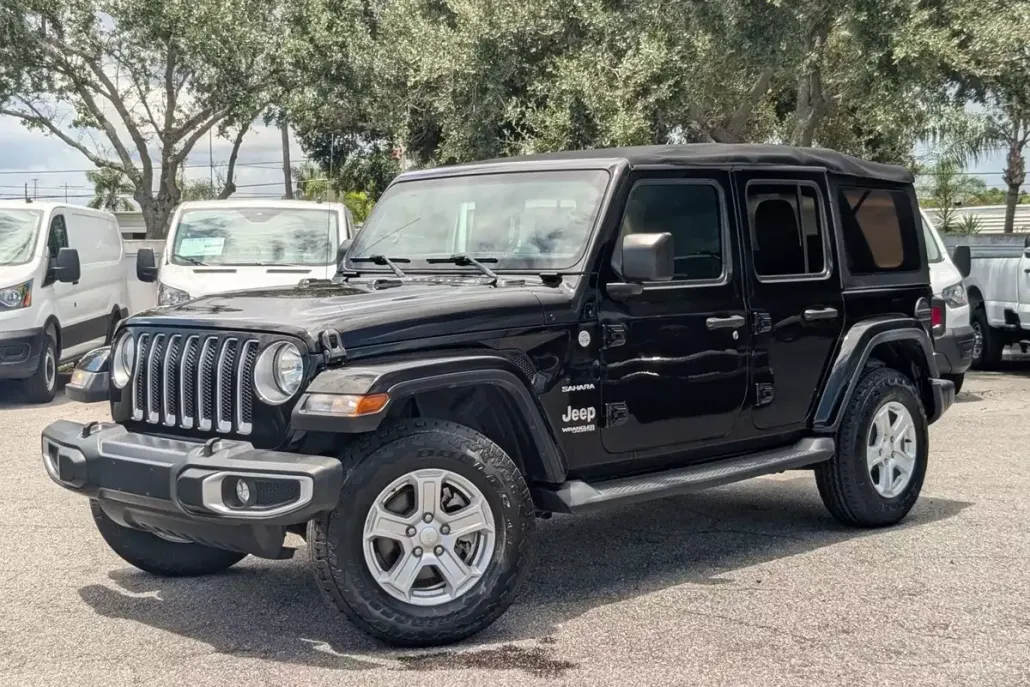 2018 Jeep Wrangler Unlimited Sahara photo 1