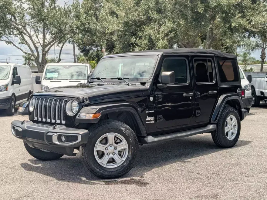 2018 Jeep Wrangler Unlimited Sahara photo 1