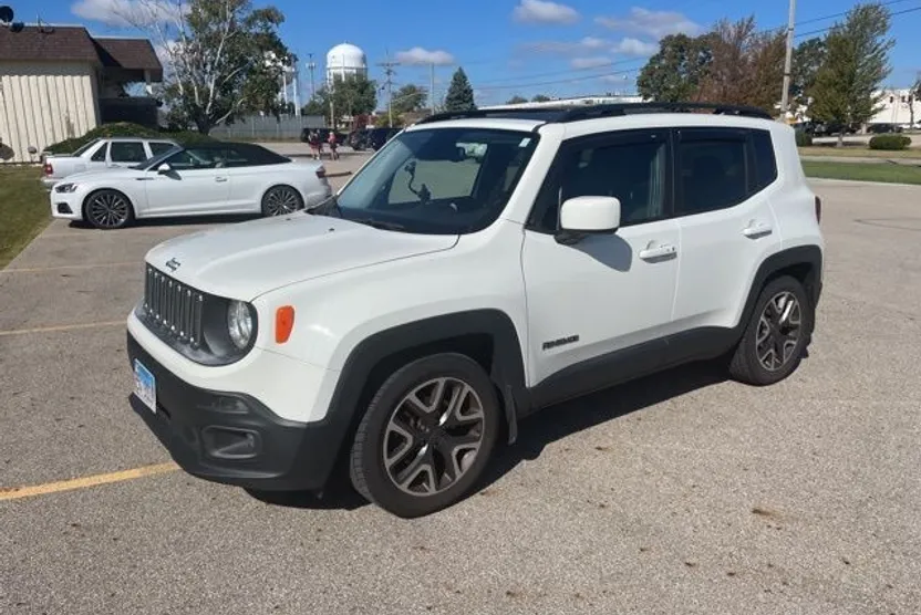 2016 Jeep Renegade Latitude photo 1