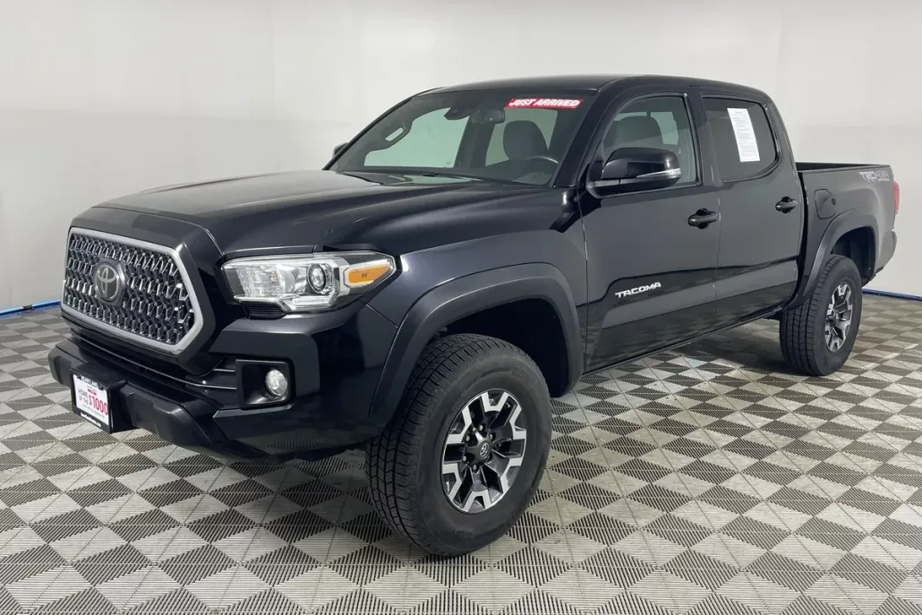 2019 Toyota Tacoma TRD V6 photo 1