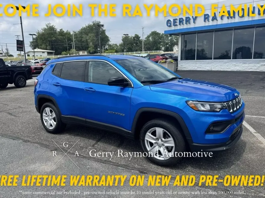 2022 Jeep Compass Latitude photo 1