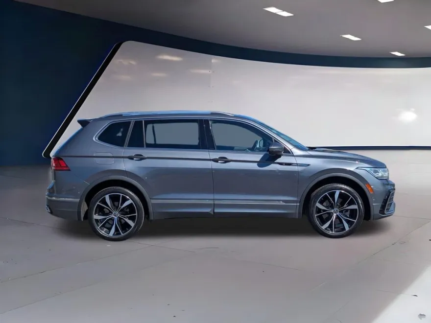 2022 Volkswagen Tiguan SEL Premium R-Line photo 1