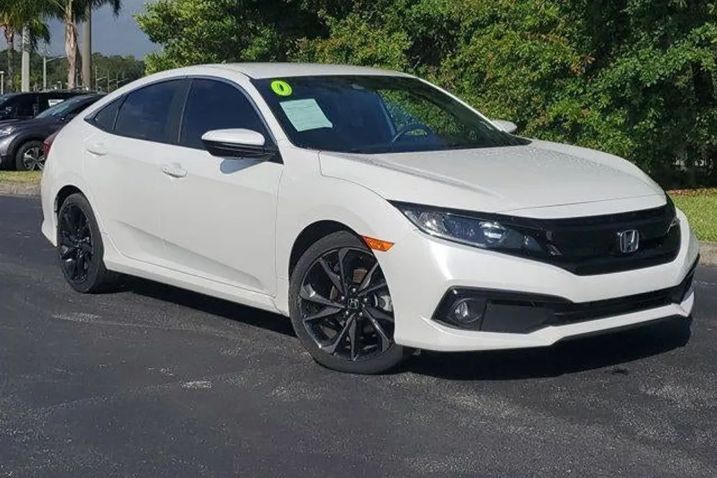 2020 Honda Civic Sport photo 1