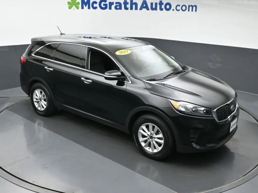 2019 Kia Sorento LX photo 1